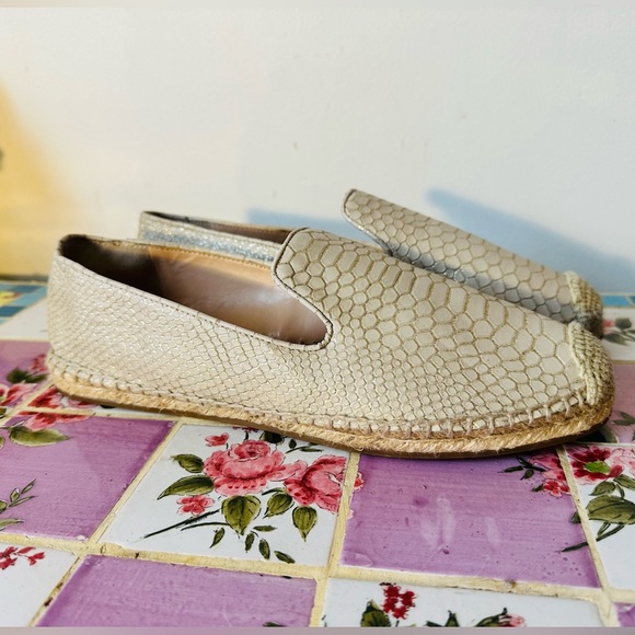 Vince Camuto Cream Textured Leather Snake Print Neutral Flats Espadrilles 9.5 - Picture 4 of 6